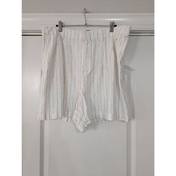 GAP High Rise Pleated linen blend shorts women's 18 white striped modest coastal - Picture 1 of 6